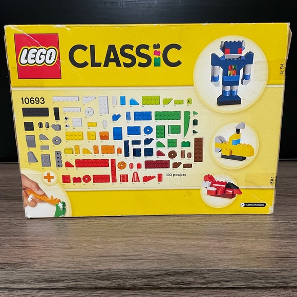 Classic Lego - Picture 3 of 3